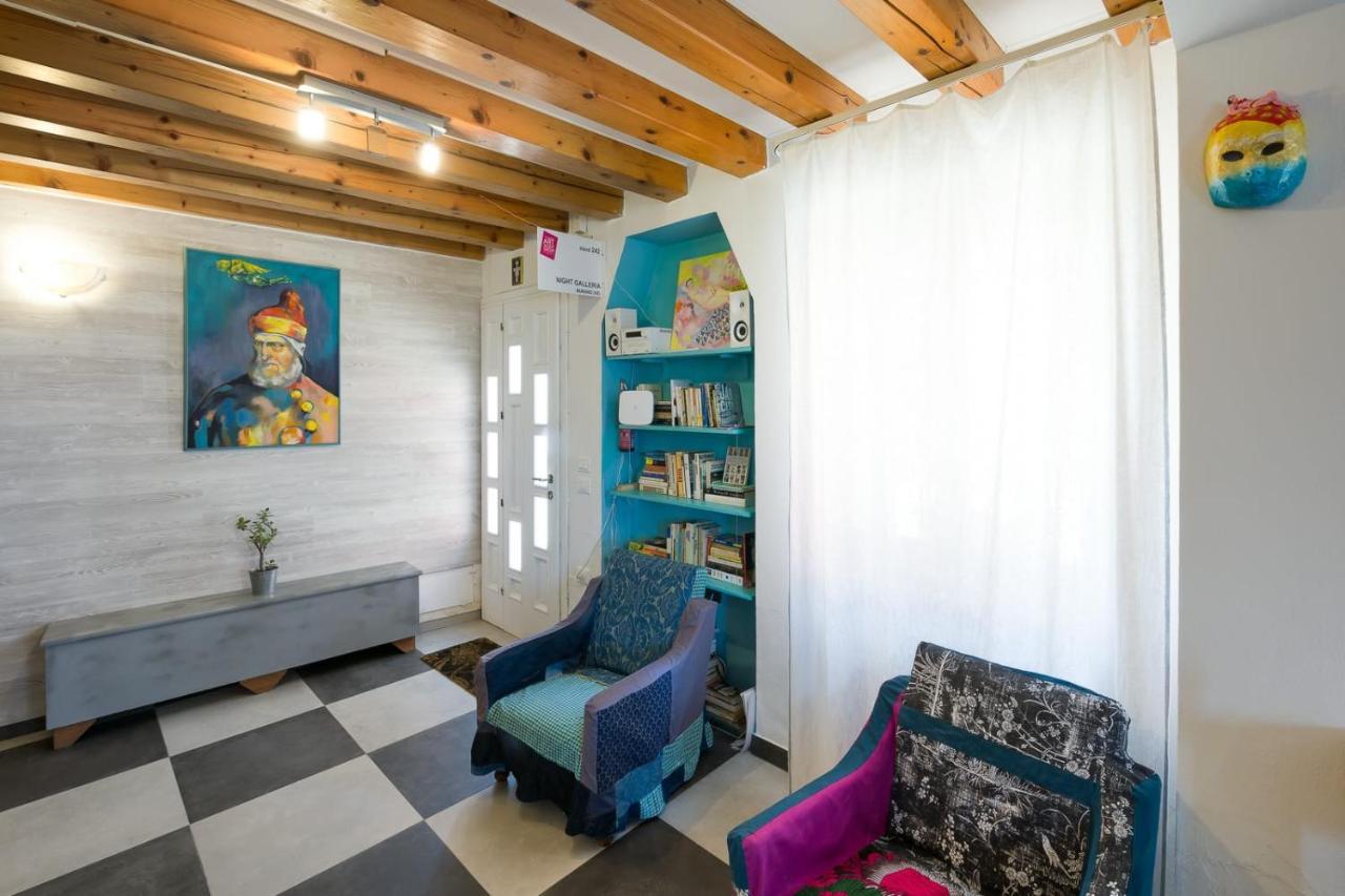 Night Galleria Holiday Home - Bed & Art In Burano - The Pink House 外观 照片