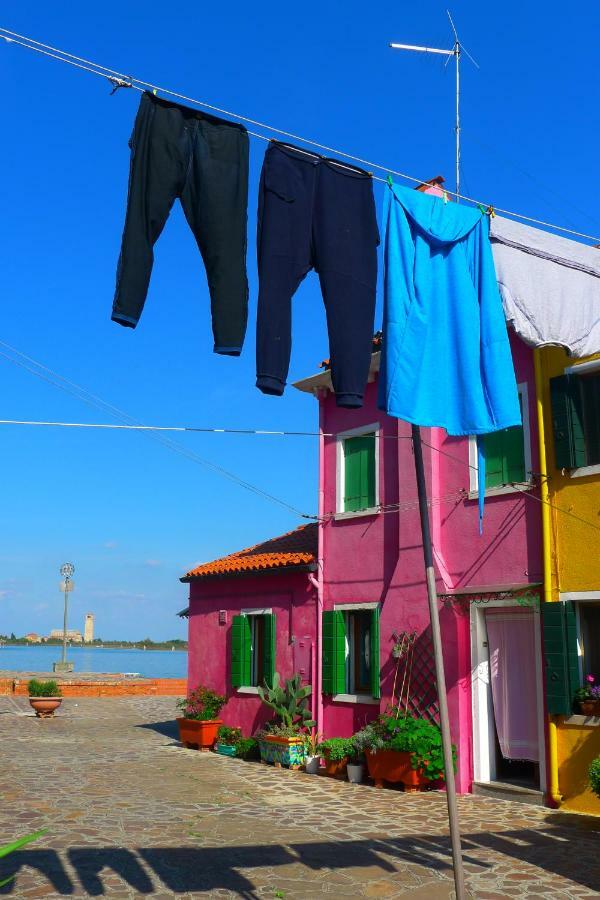 Night Galleria Holiday Home - Bed & Art In Burano - The Pink House 外观 照片