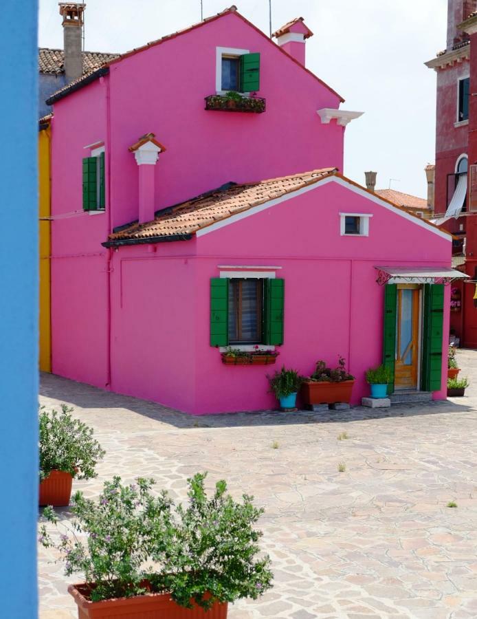 Night Galleria Holiday Home - Bed & Art In Burano - The Pink House 外观 照片